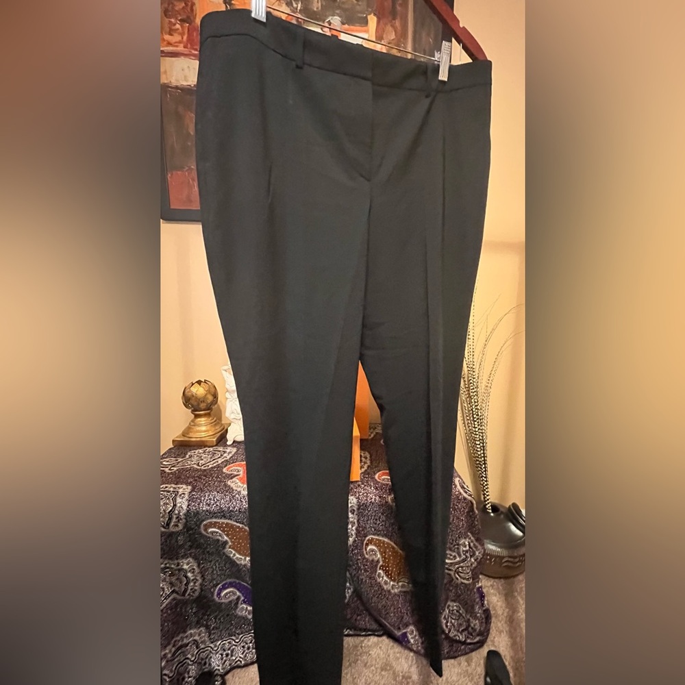 NWT - Hugo Boss Titana Trousers - Black says Size 12 - but fits like a 14